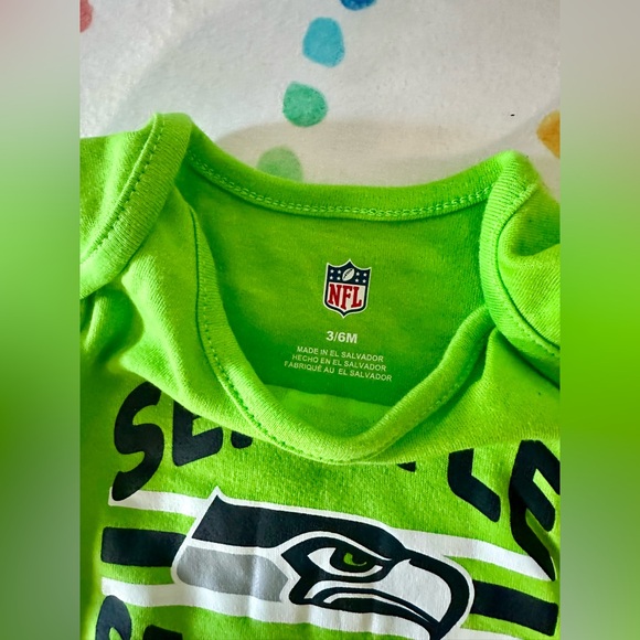 Seattle Seahawks 3-6 Month Onesie Bundle - Picture 3 of 6